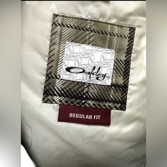 Oakley| Snowboard/Ski Insulated Coat| Size L - Picture 14 of 15